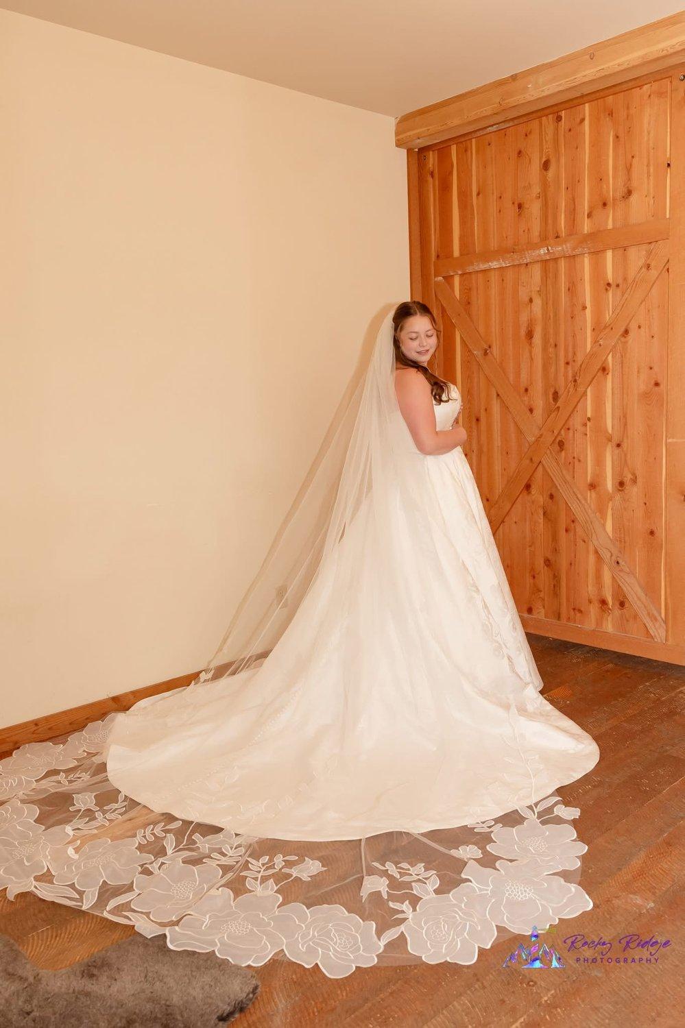 carousel-hero-element image-3